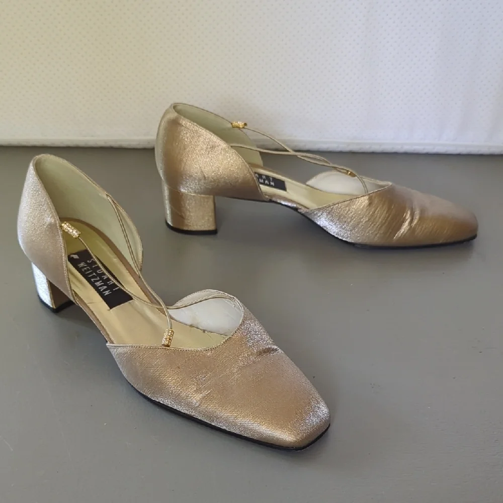Stuart‎ Weitzman Gold Heels size 8.5B